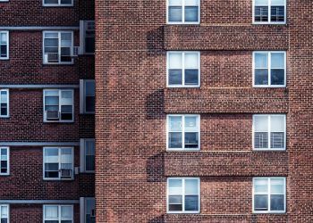 Okna w starym budownictwie, kamienicy – które będą najlepsze?